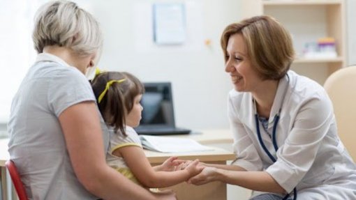 Medicina geral e familiar lidera número de vagas para concursos do topo da carreira médica