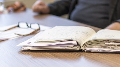 Leitura é fundamental para reduzir stresse e melhorar concentração – especialista