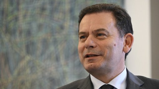 Apagão: Cerca de 80% da população com fornecimento de eletricidade - Luís Montenegro