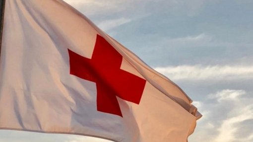Apagão: Cruz Vermelha Portuguesa garante abrigo temporário no aeroporto de Lisboa