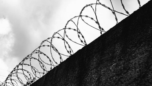 Guardas prisionais defendem diretor e criticam sindicato no caso do recluso hospitalizado