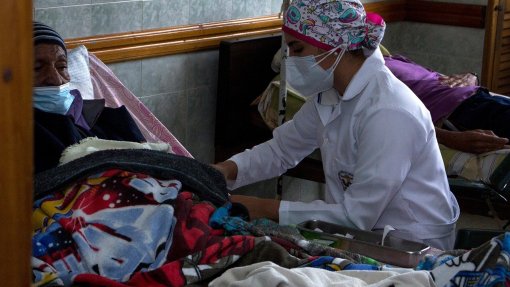 Aumento de sem-abrigo nas urgências hospitalares por um teto, comida e higiene
