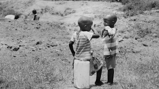Fecundidade em Angola caiu e mulheres têm em média 4,8 filhos – INE