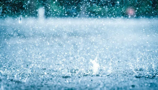Oito distritos sob aviso amarelo terça e quarta-feira devido à chuva e trovoada