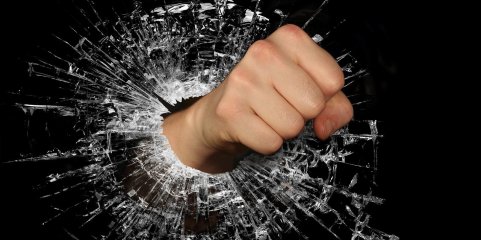 Episódios de violência contra profissionais de saúde sobem 9% para mais de 2.500