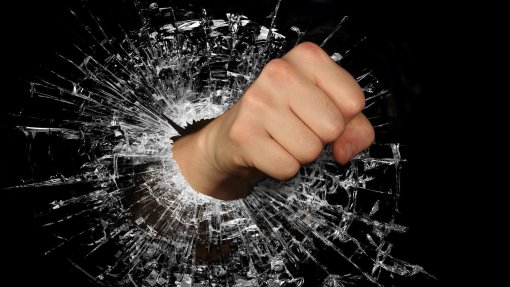 Episódios de violência contra profissionais de saúde sobem 9% para mais de 2.500