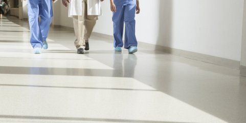 Bruxelas proíbe empresas chinesas de participar em concursos públicos de produtos médicos