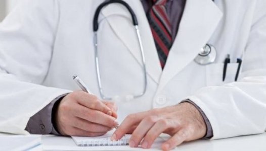 Autarcas e médicos processam governo Trump por novas regras no seguro de saúde