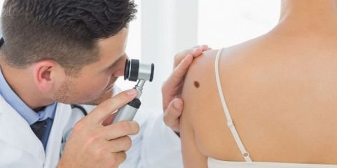 Ex-diretor de dermatologia diz que médico não devia ter sido codificador