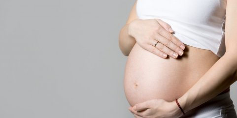 Partidos concordam que lei sobre violência obstétrica deve ser discutida na especialidade