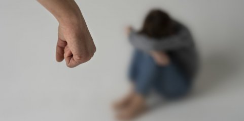 Parlamento aprova violação como crime público com divisão na bancada do PS