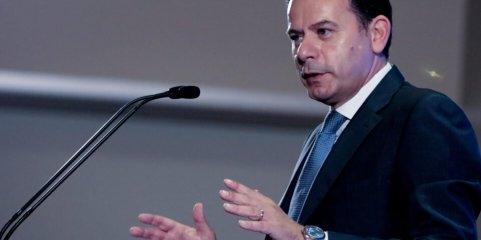 Mariana Leitão critica Montenegro por associar responsabilidade à “direita do caos e do ódio”