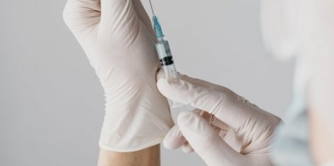 Estados Unidos proíbem uma substância das vacinas denunciada por especialistas antivacinas