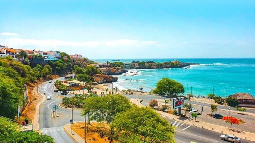 Cabo Verde recebe 61 equipamentos informáticos para reforçar certificação de óbitos