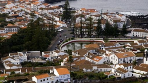 PS/Açores pede esclarecimentos sobre casos de pneumonia e riscos de legionela na Graciosa