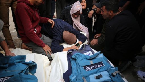 Médio Oriente: Pelo menos 20 mortos em ataque a hospital em Gaza, incluindo cinco jornalistas