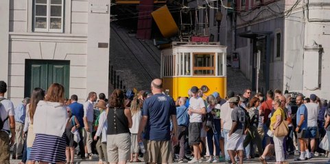 Acidente/Elevador: Marroquina internada no Hospital de São José regressou ao seu país