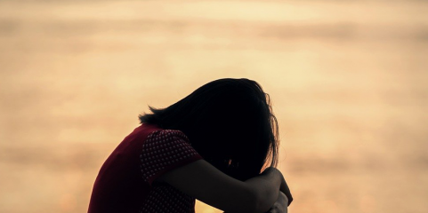 Programa escolar conclui que sintomatologia depressiva afeta 41% dos adolescentes
