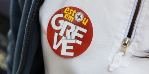 Enfermeiros em greve no Montepio Rainha D. Leonor, nas Caldas da Rainha