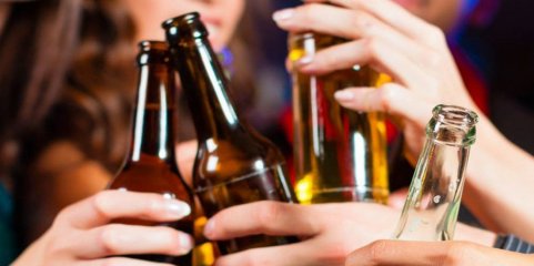 Sobe para 43 número de suspeitas de intoxicação com metanol em bebidas no Brasil