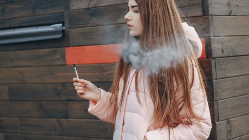 Quinze milhões de jovens entre 13 e 15 anos fumam cigarros eletrónicos - ONU