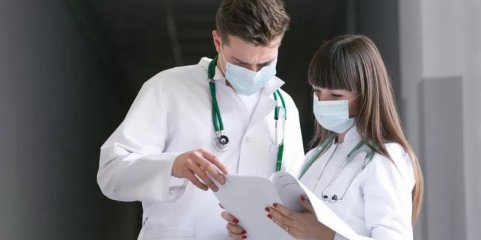 Cerca de 40% dos centros de saúde reportam falta de profissionais - estudo