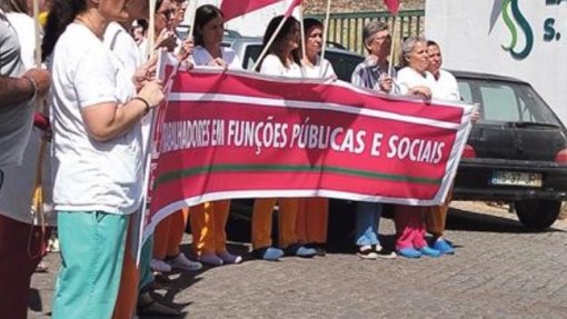 Trabalhadores da Misericórdia de Serpa manifestam-se contra falta de pagamentos salariais