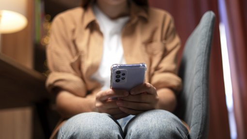 Maioria das vítimas de cyberbullying não procura ajuda dos adultos - Ordem Psicólogos
