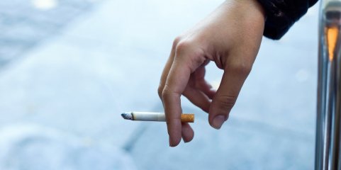 OMS alerta contra &quot;estratégia deliberada&quot; da indústria para minar controlo do tabaco