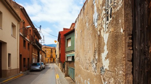 Projeto liderado pela Universidade de Coimbra melhora qualidade do ar em casas de Moçambique