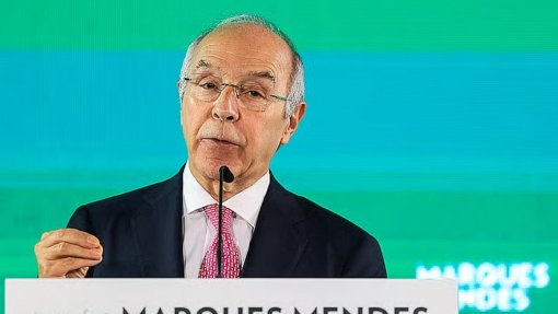 Mendes alerta ministra da Saúde de que “já não chega ter diagnósticos, é preciso soluções”