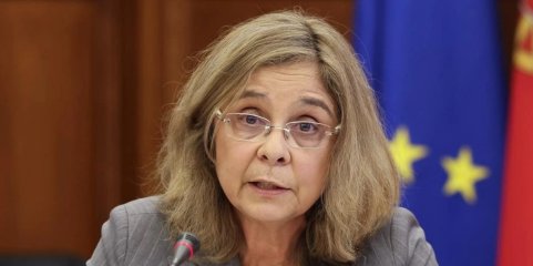 Ministra da saúde desafia oposição para entendimento sobre o SNS