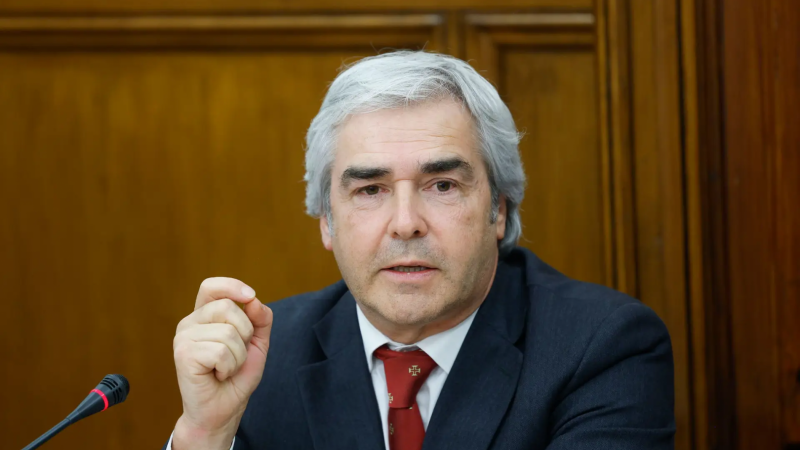 Melo anuncia aquisição para Força Aérea de quatro helicópteros para emergência médica em 2026