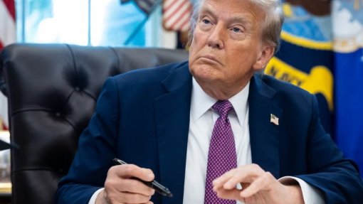 Trump anuncia redução de preços de medicamentos contra a obesidade