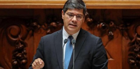 PS propõe que eventual &quot;bónus pontual&quot; nas pensões se torne num aumento permanente