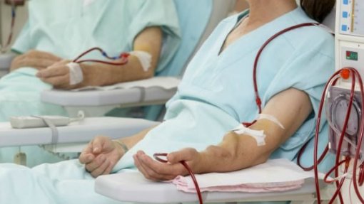 Maioria de direita inviabiliza audições sobre externalização de hemodiálise do BE/Açores