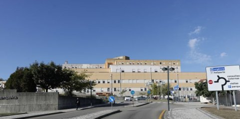 Doente da urgência vandalizou espaços internos do hospital de Santa Maria da Feira