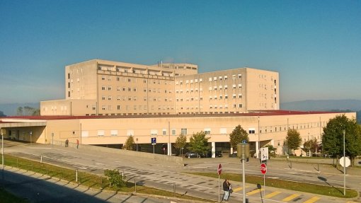 Médico condenado a quatro anos de prisão efetiva por violar utentes em Penafiel