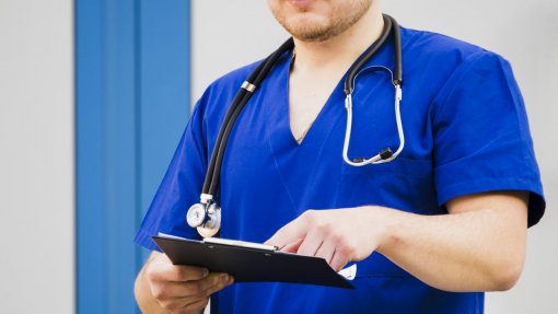 Governo e sindicatos acordam revisão da carreira de técnico superior de saúde