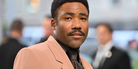 Cantor Donald Glover revela em palco que sofreu AVC durante digressão de 2024