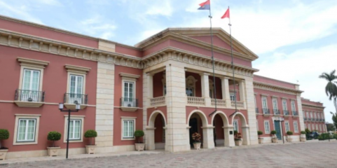 Representantes da sociedade angolana lamentam fragilidade do sistema de saúde e “obsessão pelo betão”