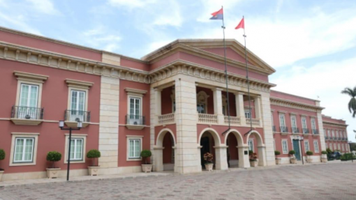 Representantes da sociedade angolana lamentam fragilidade do sistema de saúde e “obsessão pelo betão”