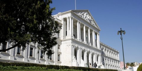 OE2026: Aprovada proposta para o Governo avançar com PPP no SNS