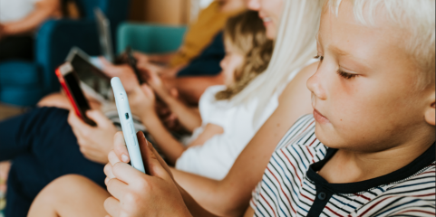 Conselho Nacional de Ética prepara parecer sobre impacto das redes sociais nas crianças