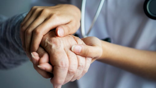 ERS alerta prestadores de saúde para garantir cuidados adequados e humanizados