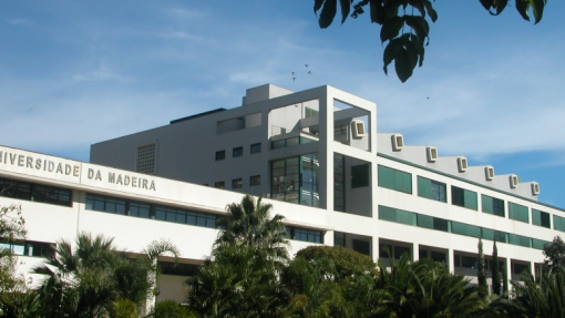 Governo da Madeira atribui 130 mil euros à universidade da região para consolidar Ciclo Básico de Medicina