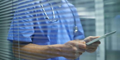 Horários fixos pesam mais do que salários para enfermeiros do SNS - estudo