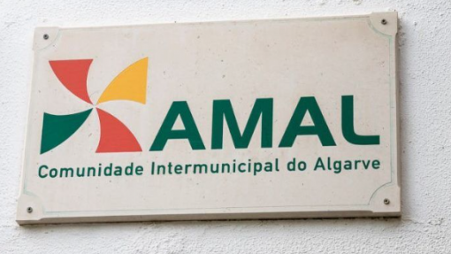 Municípios do Algarve querem esclarecimentos sobre reorganização na Saúde e Proteção Civil