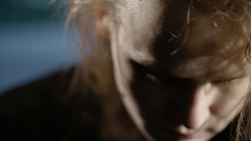 Ordem dos Psicólogos pede prioridade no combate à solidão que afeta 10% da população