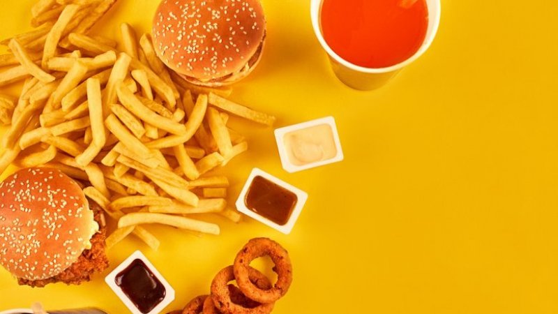 Dieta rica em gordura aumenta o risco de cancro do fígado - Estudo